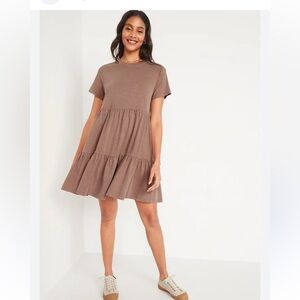 Old navy Women's Mauve Tiered dress with pockets